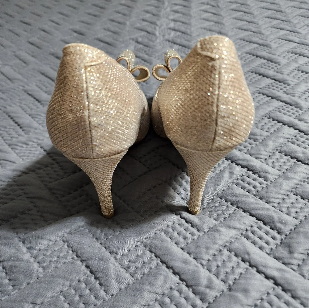 Gold peep toe heels - Picture 4 of 5